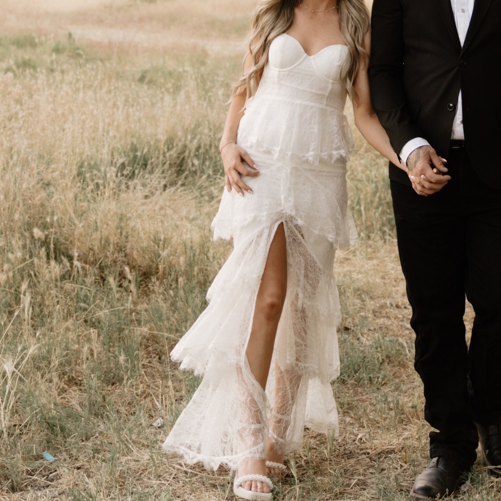 Zelda Fitz Gown in Ivory
MAJORELLE